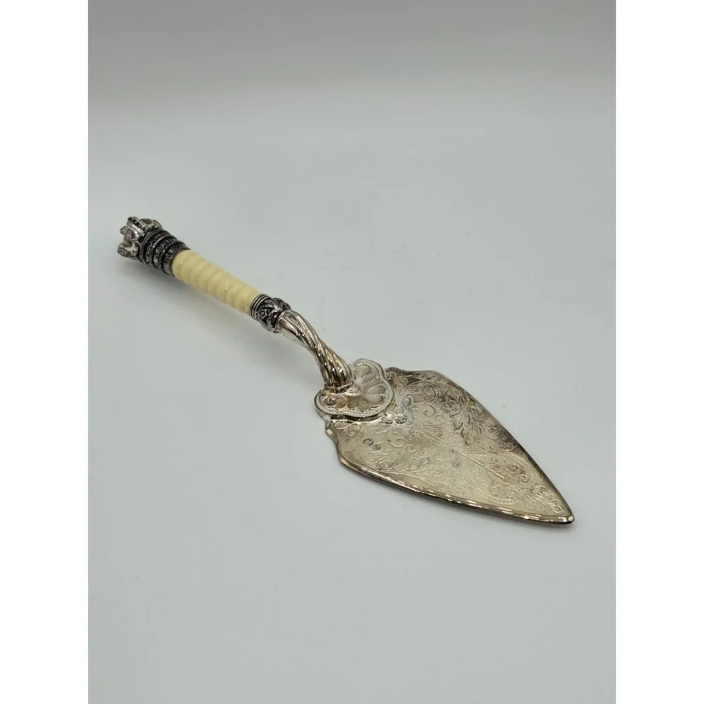 Vintage International Silver Co Silverplate‎ Cake Server Faux Bone Handle